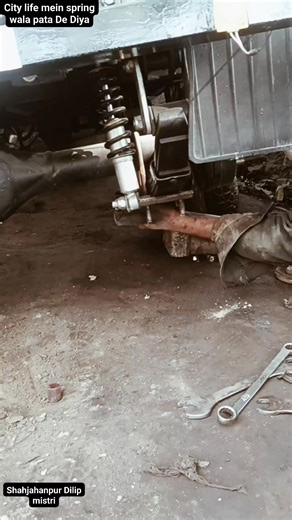 Dileep Verma | City life mein spring wala pata De Diya Hai bich mein Mota cyto se patla Shahjahanpur Dilip mistri #mechanical #video #viral🛠️🚘💪👍 | Instagram