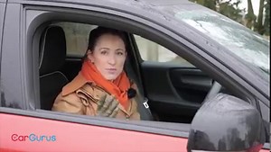 5 things you need to know about the Volvo XC40 with Rebecca Jackson 👇 | CarGurus UK