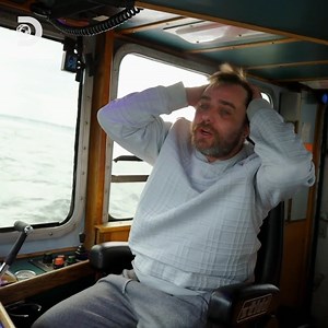 The waves are too dangerous for the Titan Explorer...😬🌊 #DeadliestCatch | Discovery Channel UK