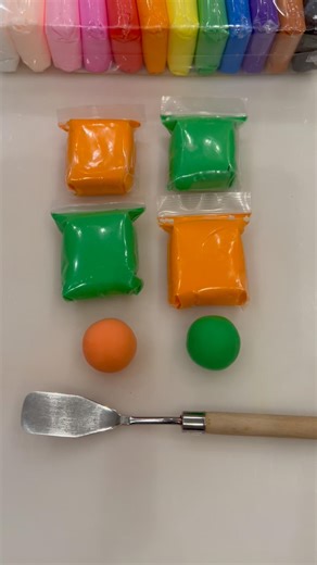 Mixing Colors 🟢+🟠=??? #satisfying #polymerclay #colormixing #oddlysatisfying