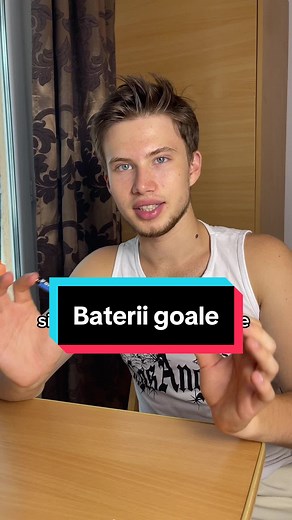Suport de telefon din baterii goale - Idei creative