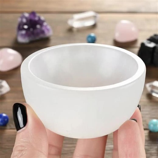 Charging Bowl, Selenite Stone : Crystal Cleansing for Meditation, Reiki & Yoga