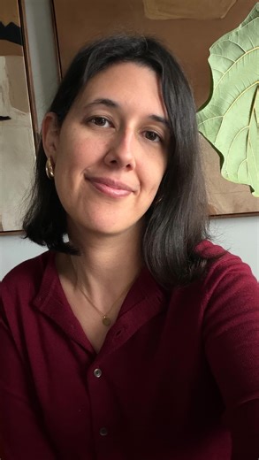 Holly-Ann | Lipedema Nutritionist (R.H.N.) on Instagram: "Most women with lipedema know the fat tissue is inflamed… but almost no one talks about the fluid that surrounds it. Here’s the simple physiology: Interstitial fluid always reflects the environment it sits in. If the surrounding tissue is inflamed, the fluid gradually takes on the same inflammatory molecules, because cytokines diffuse between the tissue and the fluid. One of the studies I used looks at cancer, but I’m not talking about ca