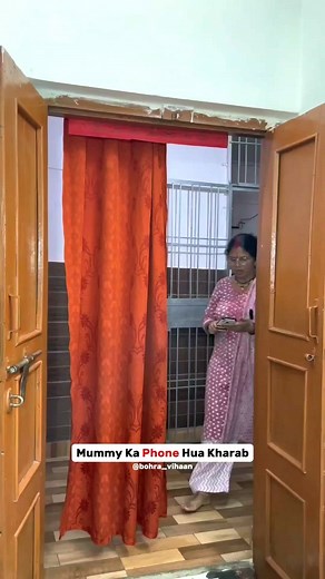 218K views · 6.5K reactions | Mummy ka Phone Hua Kharab #ViralVideo #TrendingNow #FacebookReels #FunnyVideo#MustWatch #FamilyFun #ComedyVideo #ViralReel #EntertainmentHub#FBTrending | Bohra Mayank | Facebook