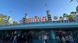 Disneyland Festival of Holidays 2025 Menu, MUST SEE Entertainment, TIPS