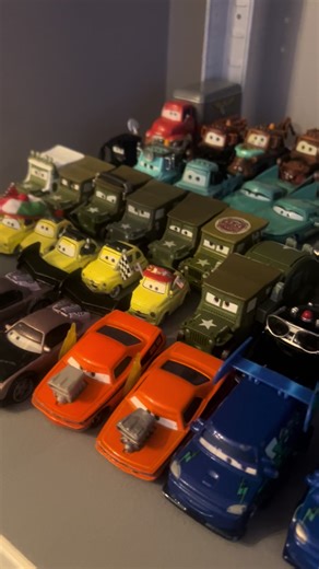 Ramone with a beautiful flame paint job from Disney cars. Just love how many different paint styles Ramone has. #disney #disneycars #collection #paintball #paintjob