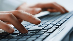 11K views · 153 reactions | Muere el creador del “corta y pega”, uno de los comandos más populares de la computación.  | Univision Noticias | Facebook