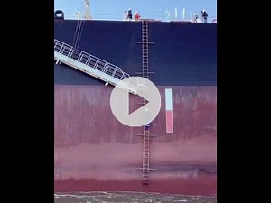 This is how a pilot boarding ship