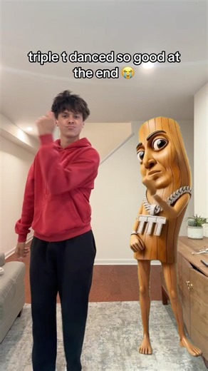 WHO DANCED BETTER 🤔