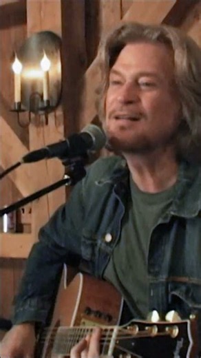 Daryl Hall - Maneater (Live From Daryl's House)