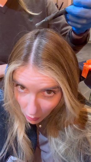 REALLYREE on Instagram: "Pre-Christmas hair refresh at @larrykinghair with my wonderful @harrietmuldoon. No blonde this time, just staying on top of those pesky greys and a gorgeous blow dry. Plus, the yummiest biccies! #hair #blonde #greyhair #roottouchup"