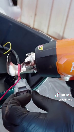 Installing New Tail Lights on Toyota Hilux N70