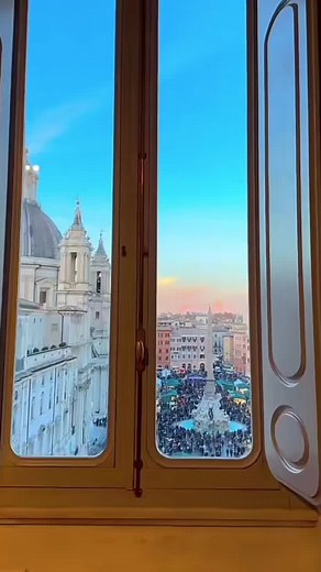 Explore historic landmarks, Christmas markets and attend pope francis’s Christmas eve mass🎄🥹 For more bookings and enquires. Send us a dm on instagram @musca_travels #christmas #rome #trending