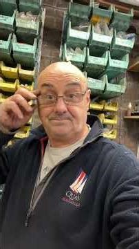 David Brown 990 bonnet repairs #vintagemachinery #davidbrown #tractorrestoration