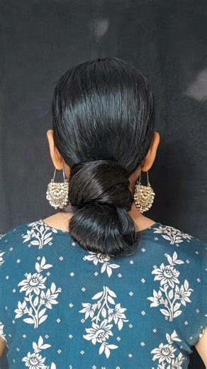 #lowponytail #hairstyle #hacks #trendingshorts #trendingonshorts #shortsfeed #shortshacks #hair