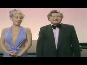 Diana Darvey & Benny Hill | Sway Performance | The Benny Hill Show 1977 🎤💃