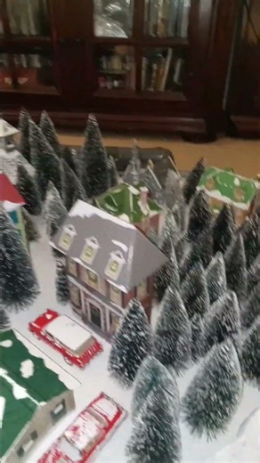 .....Even more Marx Mercury trains.....