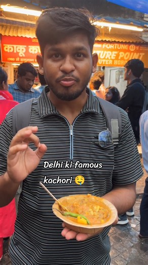 Delhi Ki Best Kachodi? 🤯 Kaku Kachodi Wale CP Delhi #shorts #streetfood