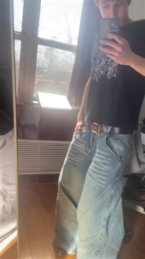 SIGN UP FOR EARLY ACCESS OR YOU WILL MISS OUT. MODEL IS 5'6 WEARING AN XS IN OUR LIGHT BLUE SURVIVOR DENIM. LIGHT AND DARK BLUE SURVIVOR DENIM RELEASING 3/28, LIMITED QUANTITIES RELEASING FOR EACH COLOR. LINEAGECLO.STORE @dxnrchve