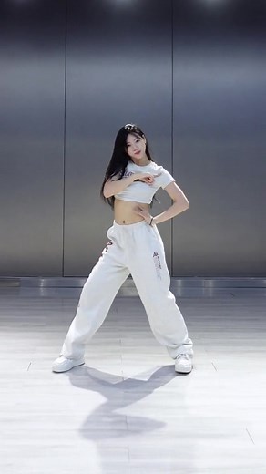 LISA海德公园的MONEY新编舞~爱住 #Lisa #money #海德公园 #freshtt_