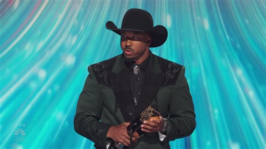 Myles Garrett wins 2025 AP Defensive Player of the Year