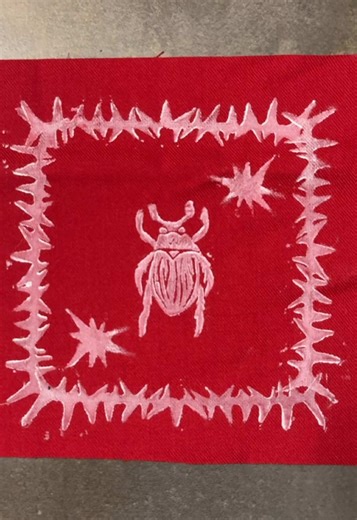 Printing more patches in preparation for this weekend! Comment your favorite 💥 I always find it so much easier to print patches in large batches like this! If you are looking to get into linocut printing or making patches i would highly recommend this method! If anyone has any advice on how to seal off the edges and prevent fraying any recommendations would be highly appreciated! #linocut #foryoupage #blockprint #patches #upcycling