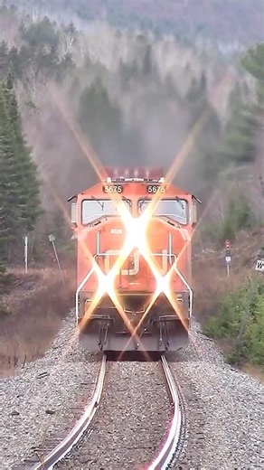 CN 122 With An Amazing Consist & A Stunning Landscapes #train #railroad #railfan #railway