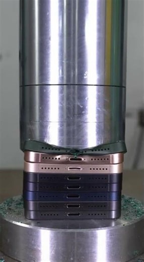 Hydraulic Press vs Multiple MacBooks | Extreme Crushing Test!