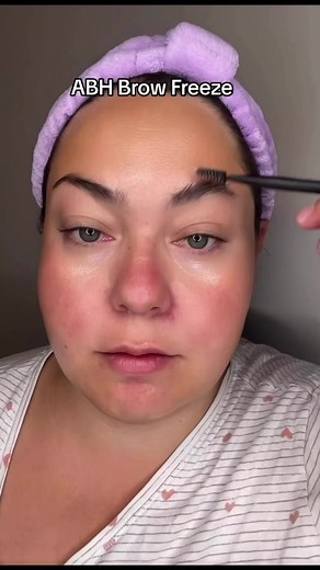 128K views · 2.2K reactions | Mini Tutorial  keep in mind the inner corner wing is optional and you can do this with any eyshadow color #makeup #minimakeuptutorial #eyeshadowtutorial #eyelinertutorial | Lashes And Losing | Facebook