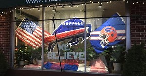 Local florist brings back 30-year-old Bills display