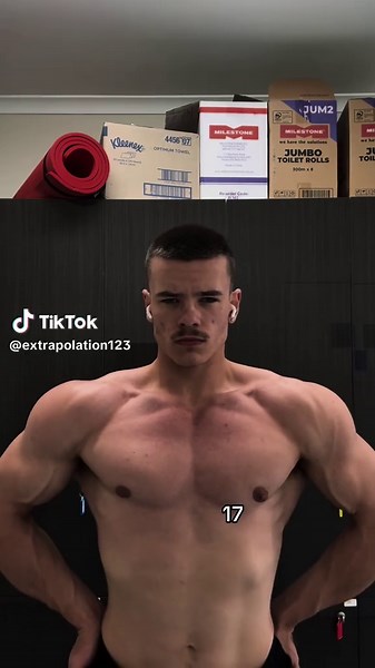 can’t stop growing. #physique #gymmotivation #foryou #zyzz #aesthetics