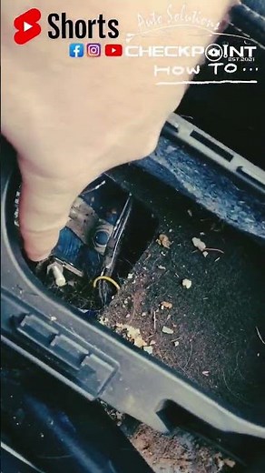 L200 series 5 handbrake adjust #humble #mechanic #DIY #l200 #tutorial #howto #handbrake #adjust