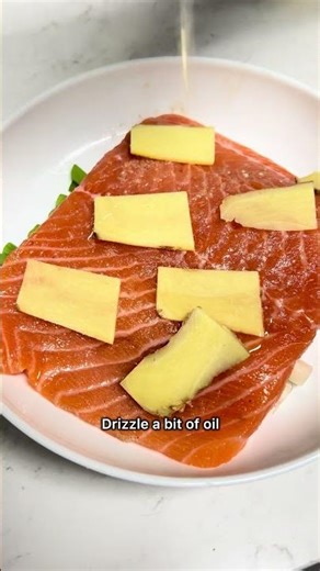 LAZY DINNER IDEA - Chinese Steamed Salmon with ginger scallion soy sauce 🐟