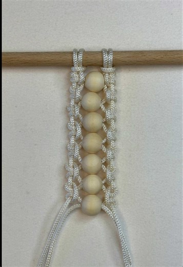 Macrame Pattern with Wooden Beads for Beginners