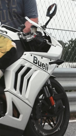 Unleash pure 1190cc V-Twin power on the track with the Buell Hammerhead 1190. Feel the adrenaline, and fly through the corners where the Hammerhead 1190 excels the most.185 HP, 102 ft-lbs of torque, and weighing 419 lbs on full carbon fiber body work. Get your hands on one today at www.buellmotorcycle.com/hammerhead-1190 #BuellMotorcycles #Buell #Hammerhead1190 #BuellHammerhead #TrackDay | Buell Motorcycles