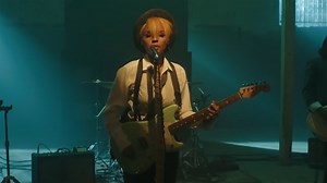 Janelle Monáe dons a Fender Duo-Sonic for a fierce rendition of Turntables on Colbert