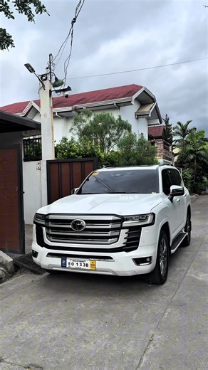 Pearl White LC300 Land Cruiser with Twin Turbo Performance