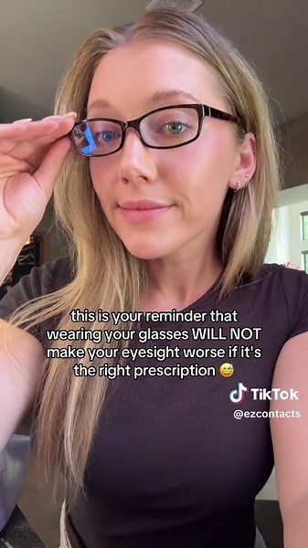 PSA!! I didn't know this for years 👀😅 These glasses are from EZ Contacts btw #sunglasses #designersunglasses #vintagesunglases #sunnies #sunglasses #summer #ovalsunglasses