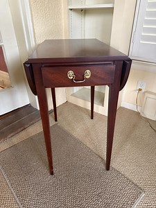 Henkel Harris Georgian Mahogany Pembroke Drop-leaf Side Table - Etsy