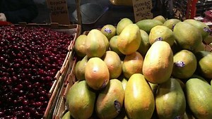 The night market in ChinaTown. Doesn't feel like New York. One of the places that feel like the old New York. #chinatown #newyork | The Chef's Connection | Facebook