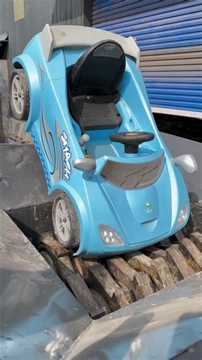 Powerful Shredder Destroys Plastic Toy Car in Seconds #shredder