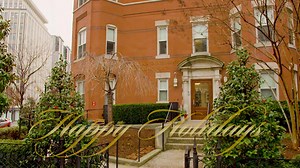 The Links, Incorporated wishes our members, families and friends a happy holiday season! As you travel to spend time with your loved ones, remember to extend that love and kindness to those in need! A simple smile, hug or small gift can transform someones day. Merry Christmas and Happy Holidays! | The Links, Incorporated