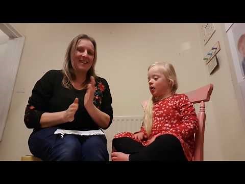 Makaton for ' To Sing' 🎶🎤