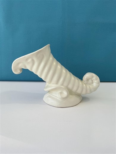 Vintage Niloak Pottery Cornucopia or Horn of Plenty Off-white Vase - Etsy