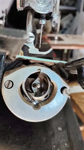 silaimachinerepering | Shuttle Driver Spring Problem fixed #silaimachine #sewingmachine #sewingmachinerepair | Instagram