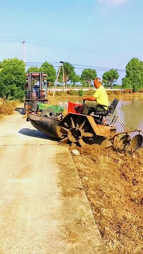 Paddy field plowing machine- Good tools and machinery make work easy | Daniel