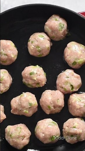 Thai Curry Chicken Meatballs #recipe #thaifood #meatballcurry
