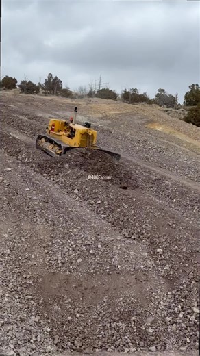 Exploring Old School D9 Tractors in Farming