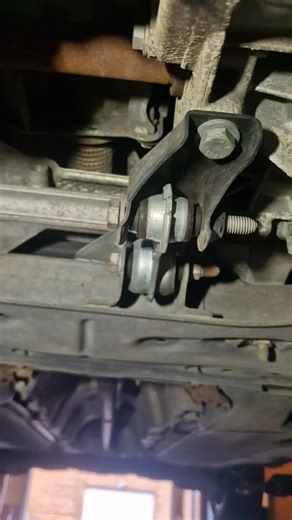 Our customer brought their Renault Clio in to diagnose a strange vibration that can be felt through the car only on idle. This new lower gearbox mount (fitted by another garage) was loose and rattling away. When faced with strange faults, it's always best to go back to basics! Methodical checks, stay away from the parts cannon 🔧 . . 📞 07852 925374 📧 Info@rtechautomotive.co.uk 🕸 www.rtechautomotive.co.uk | R Tech Automotive