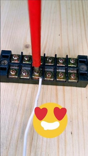 The RIGHT Way to Secure Wires in Terminals (Pro Electrician Trick)